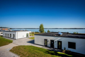 Hangar 19 Superior Apartment mit Balkon und Seeblick H7W3, Schwerin